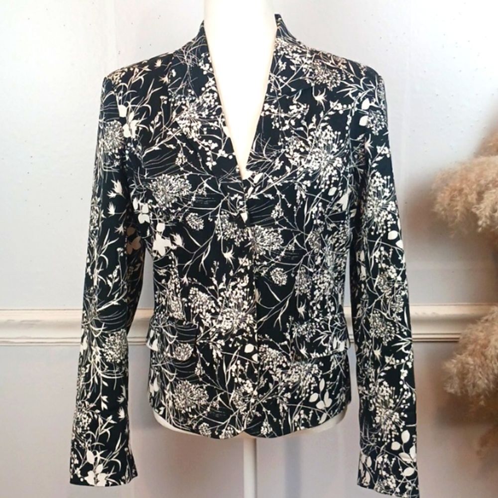 Villager Liz Claiborne Co. Black & White floral jacket/ blazer sz 12 Whimsigoth